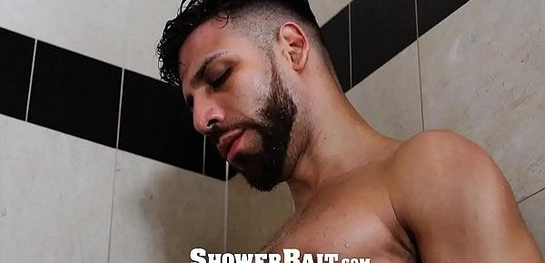  ShowerBait Fx Rios Shower fucks str8 Casey Everett